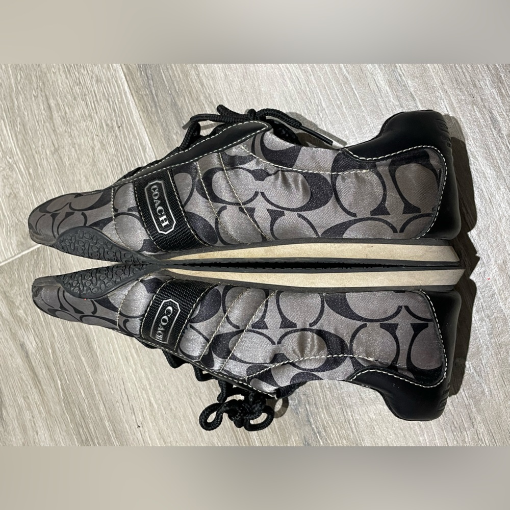 Women’s COACH KIRBY Gold Signature Fashion Sneakers Size 7